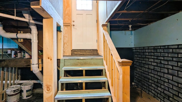 191 Bates St, Pittsfield, ME 04967 - view of stairs