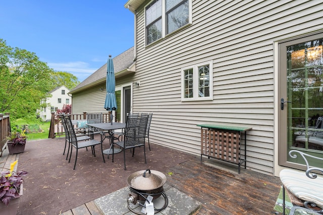27 Wilmer Chase Rd, North Berwick, ME 03906 - deck with outdoor dining space