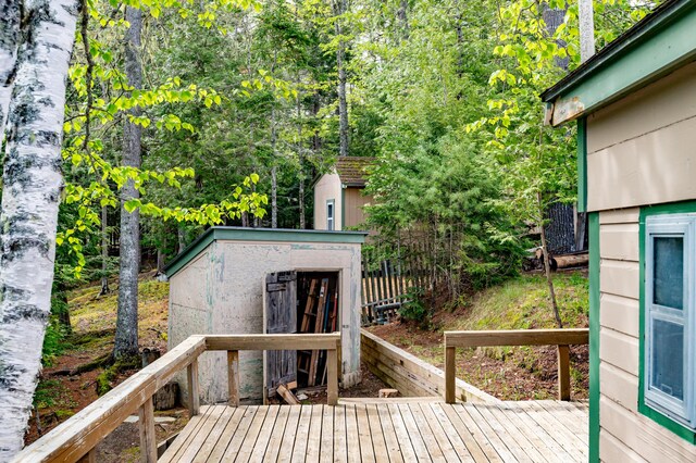 18 Breezy Knoll Dr, Princeton, ME 04668 - view of deck