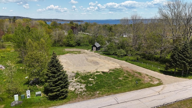 13 Old Stone Rd, Lincolnville, ME 04849