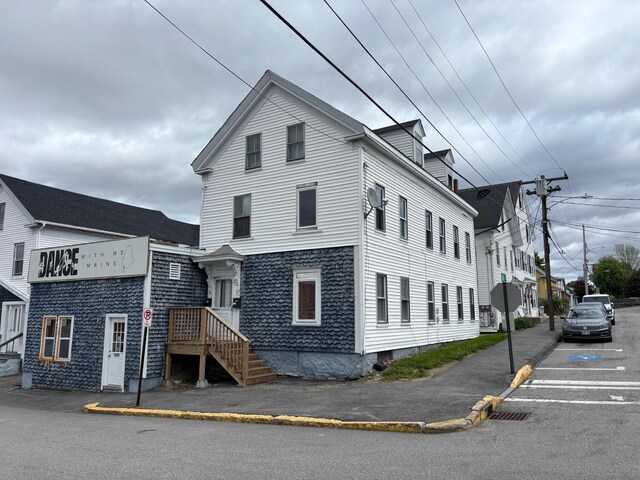 39 Foss St, Biddeford, ME 04005 - view of front of property