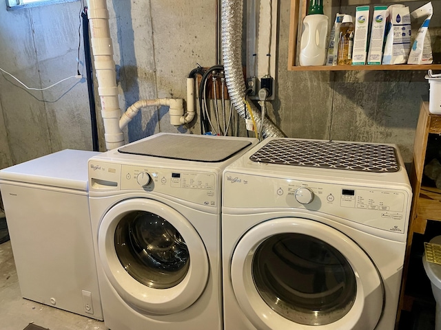 72 Winship St, Bath, ME 04530 - laundry room with washer and clothes dryer