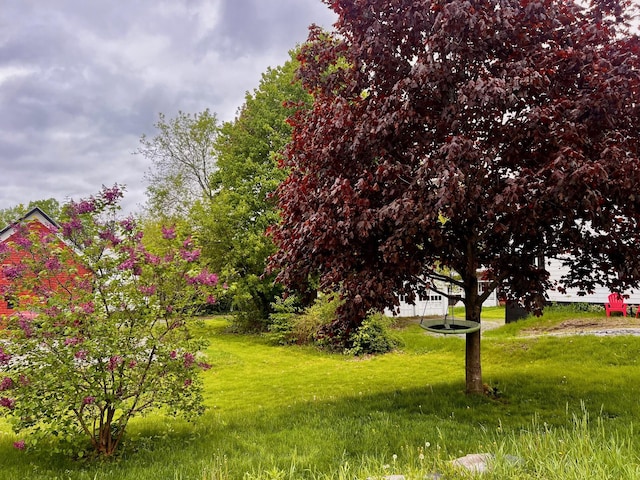 90 N Ave, Skowhegan, ME 04976 - view of yard