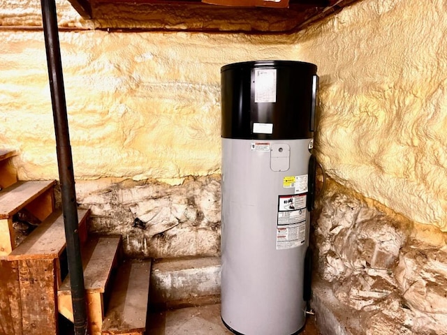 90 N Ave, Skowhegan, ME 04976 - utility room featuring heat pump water heater
