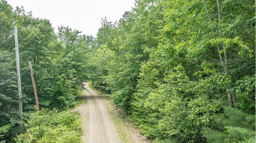 13 N Long Swamp Rd, Jackson, ME 04921