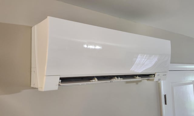 51 Stearns Farm Rd, Hampden, ME 04444 - detailed view of a wall unit AC