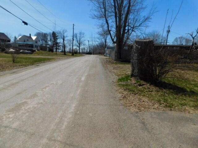 10 Summer St, Calais, ME 04619 - view of street