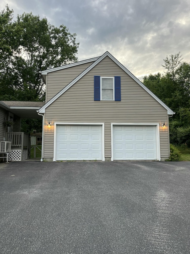 39 Thompson St, Wells, ME 04090 - garage with asphalt driveway