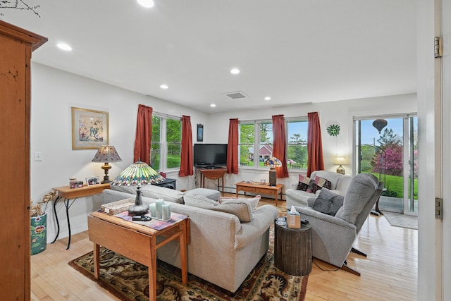17 Lincoln Ln, Newcastle, ME 04553 - living room featuring light wood-style floors and recessed lighting