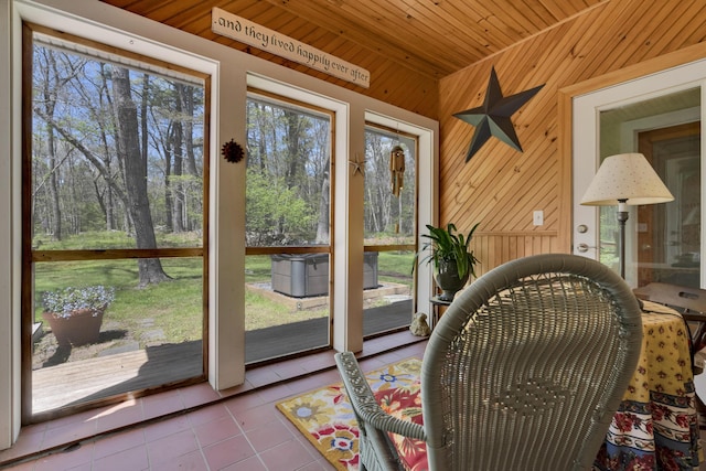 241 Old Stage Rd, Arrowsic, ME 04530 - view of sunroom / solarium