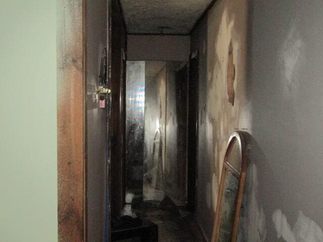 33 Log N Rock Rd, Eliot, ME 03442 - view of corridor
