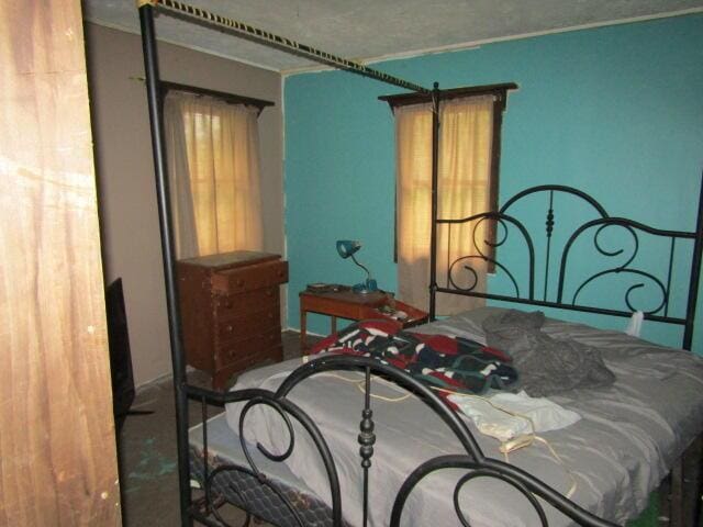 33 Log N Rock Rd, Eliot, ME 03442 - bedroom with carpet floors