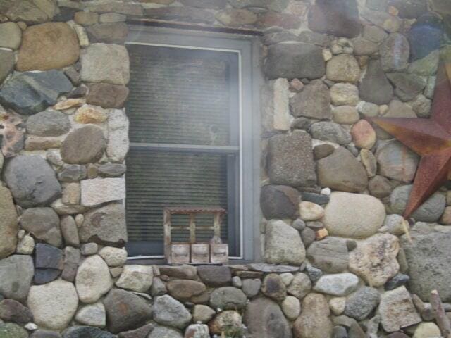 33 Log N Rock Rd, Eliot, ME 03442 - exterior view