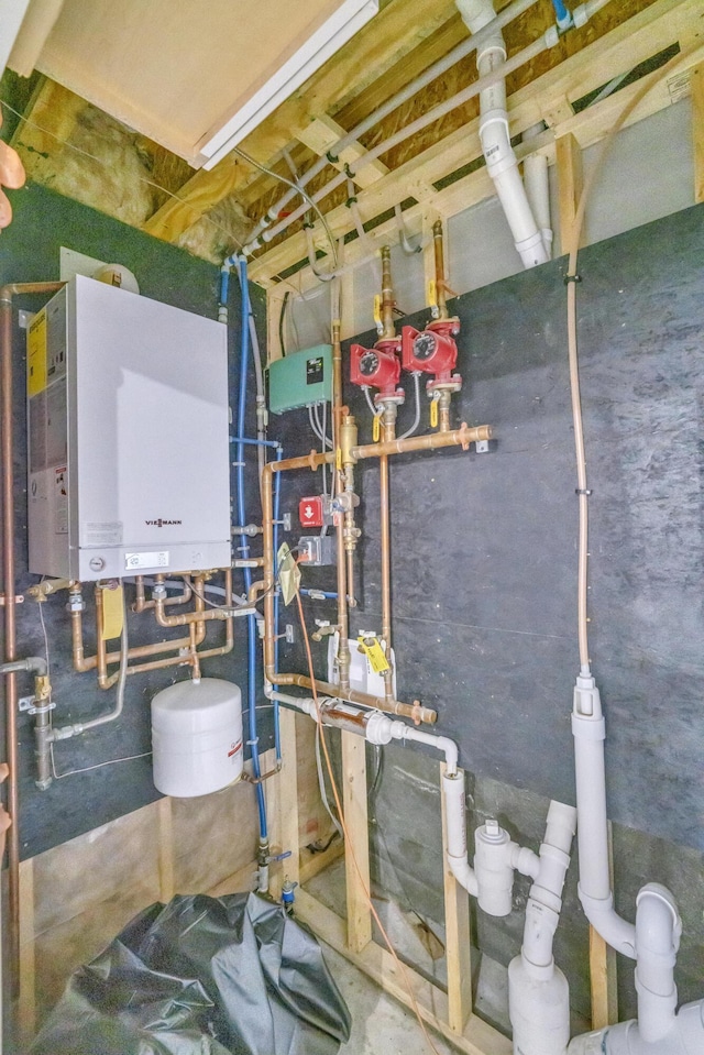 67 Overlook Rd, Windham, ME 04062 - utility room featuring water heater