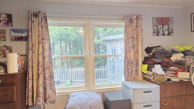 2670 Bennoch Rd, Old Town, ME 04468 - living area with crown molding