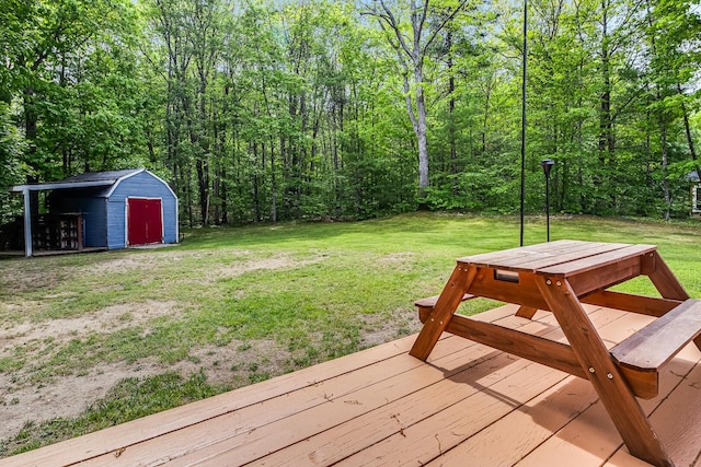 6 Emerald Ct, Berwick, ME 03901 - view of grassy yard with a deck