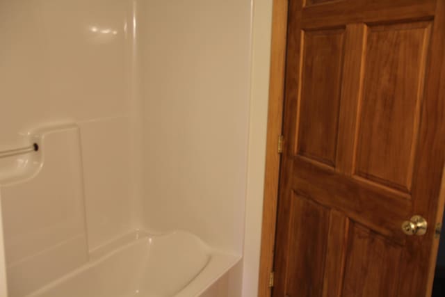 89 Drake Rd, Madison, ME 04950 - view of full bathroom