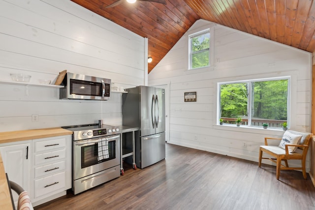 41 Boat Point Dr Unit 29, Embden, ME 04958