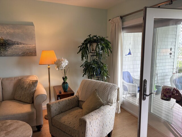 31 Ocean Ave Unit 105, York, ME 03909 - living area featuring wood finished floors and baseboards
