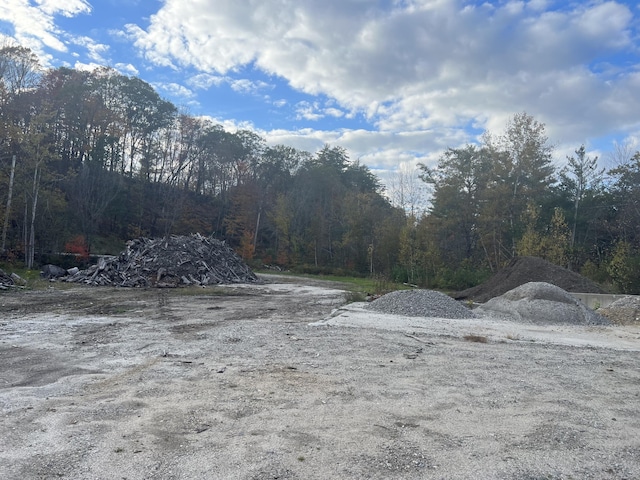 64 Norway Rd, Waterford, ME 04088