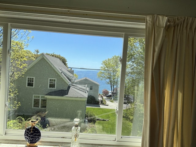 16 Bayview Rd, Falmouth, ME 04105 - detailed view of a large body of water