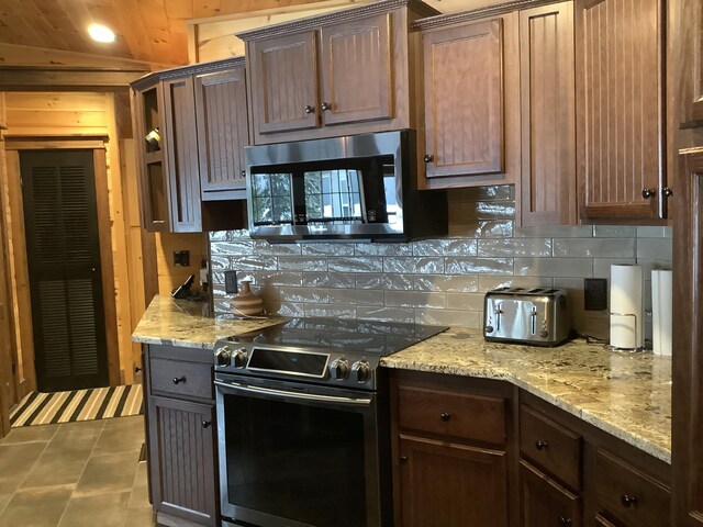 530 E Rd Unit T17 R3, Wels, ME 04785
