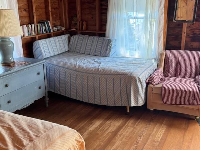 316 Ocean Ave, Wells, ME 04090 - bedroom with wood finished floors