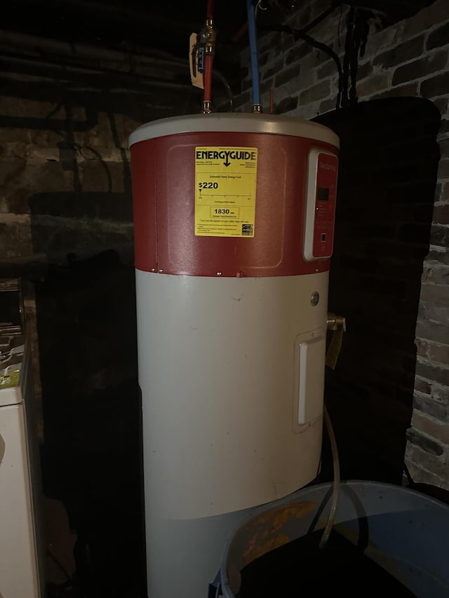 210 Ferguson Rd, Shapleigh, ME 04076 - utility room featuring water heater