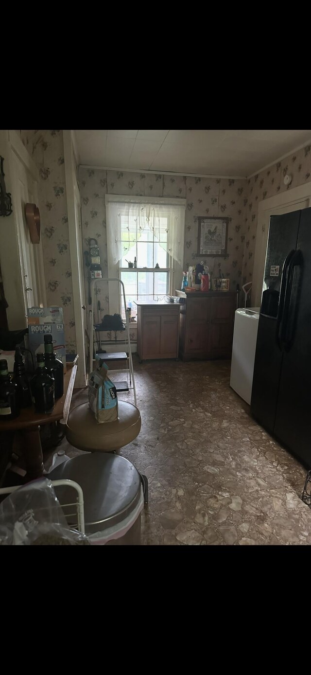 210 Ferguson Rd, Shapleigh, ME 04076 - dining area with wallpapered walls