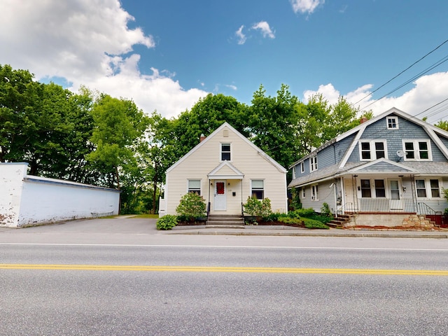 118 Riverside Dr, Auburn, ME 04210 - view of front of property