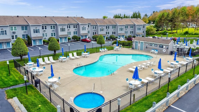 1801 Post Rd Unit 144, Wells, ME 04090 - community pool with a residential view