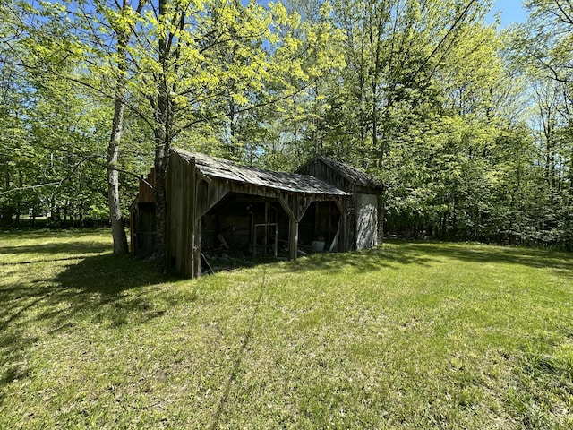 5 Grant Rd, Saint Albans, ME 04971 - view of pole building featuring a yard