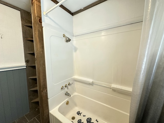 5 Grant Rd, Saint Albans, ME 04971 - full bathroom with shower / tub combo with curtain