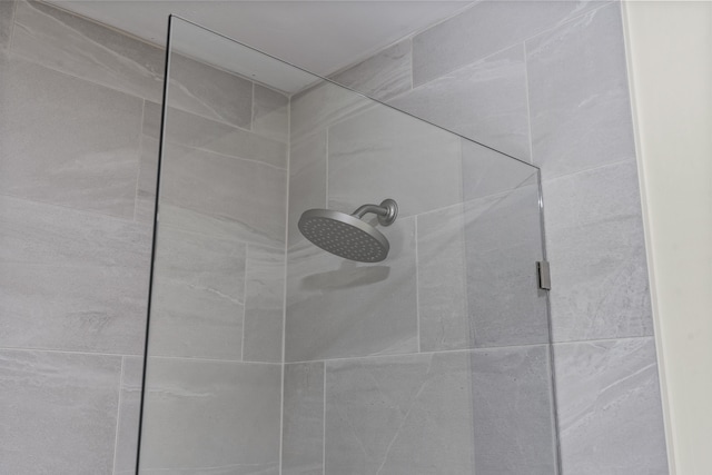 23 Stovers Point Rd, Harpswell, ME 04079 - detailed view of a tile shower