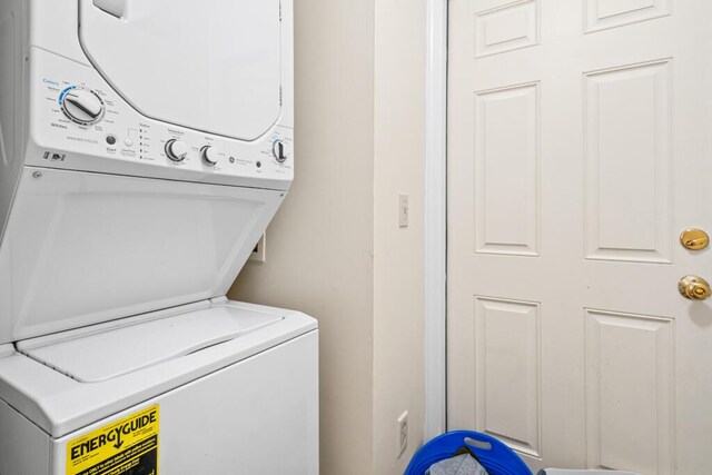 6 Winter St, Augusta, ME 04330 - washroom with stacked washer / dryer