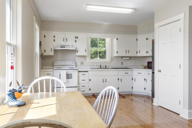 41 Hendricks Hill Rd, Southport, ME 04576
