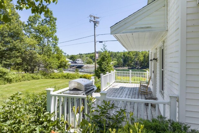 41 Hendricks Hill Rd, Southport, ME 04576