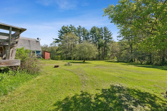 592 Old Stage Rd, Arrowsic, ME 04530 - view of green lawn