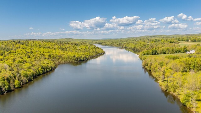 31 Corinth Rd, Garland, ME 04939