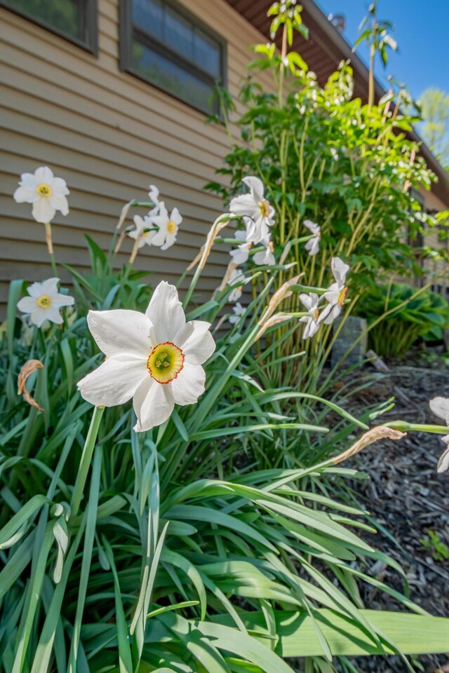 31 Corinth Rd, Garland, ME 04939