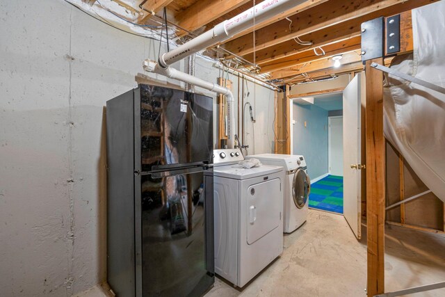 94 Thompson St, South Portland, ME 04106 - laundry room featuring washer and clothes dryer