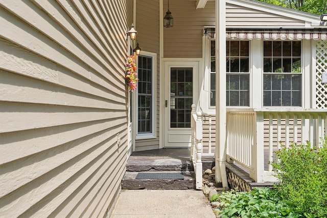 10 Ledge Hill Rd, Gorham, ME 04038 - view of exterior entry featuring a porch