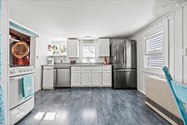 52 11th St, Old Orchard Beach, ME 04064