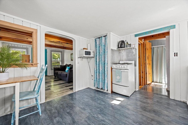 52 11th St, Old Orchard Beach, ME 04064
