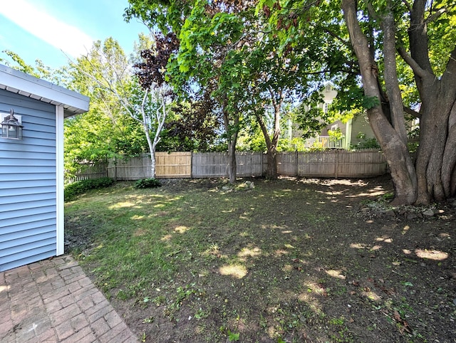 195 Elm St, Biddeford, ME 04005 - view of yard