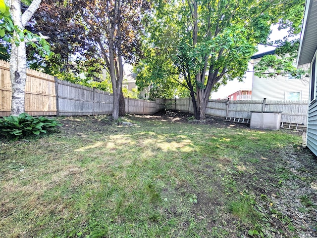 195 Elm St, Biddeford, ME 04005 - view of yard