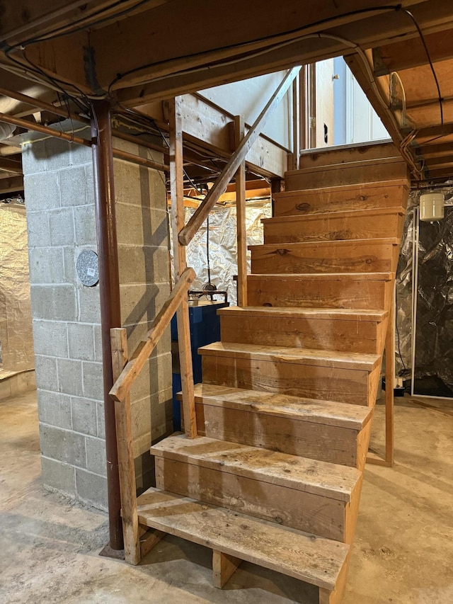 3 Grove St, Howland, ME 04448