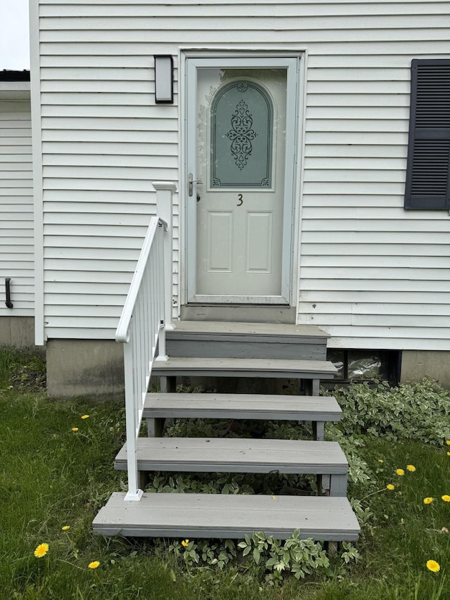 3 Grove St, Howland, ME 04448