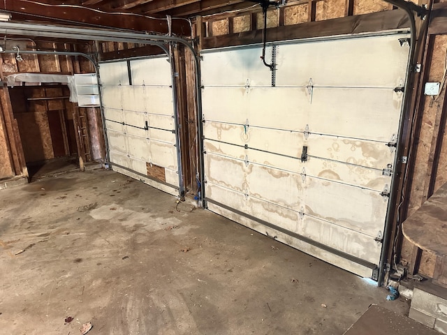 3 Harding Way, Kennebunk, ME 04043 - view of garage