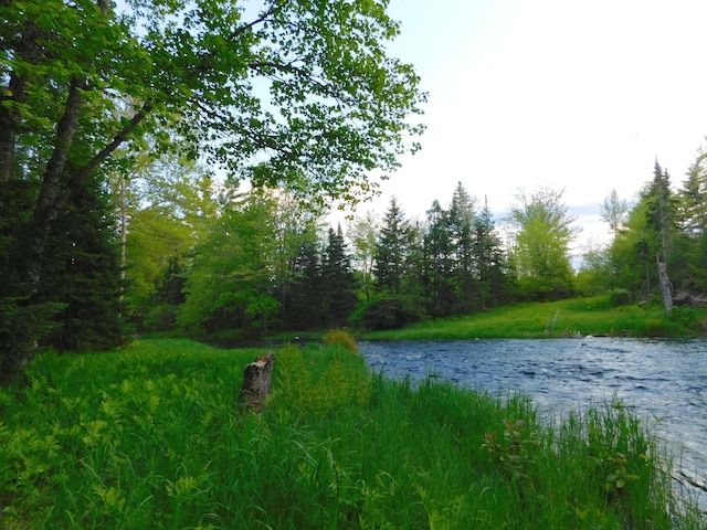47 Highland Ave, Bradley, ME 04411